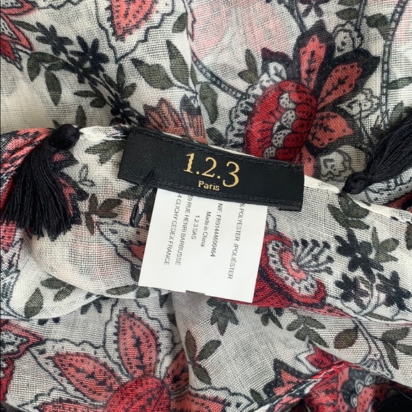 Scraf - Picture 4 of 6